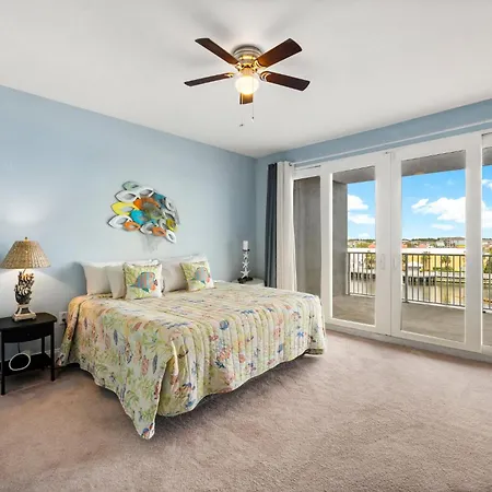 Laketown Wharf #320 By Nautical Properties